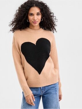 On 34th Small NWT Women's Crewneck Heart Sweater